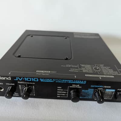 Roland JV-1010 64-Voice Synthesizer Module 1999 - 2003 - Black