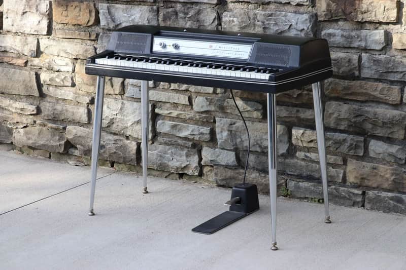 Wurlitzer 200A Electric Piano SEE VIDEO - Restored and upgraded amplifier w/ FX Loop image 1