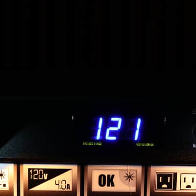 Furman PL-PLUS DMC 15A w/digital Voltmeter/Ammeter image 2