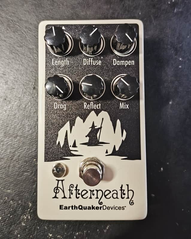 EarthQuaker Devices Afterneath V2