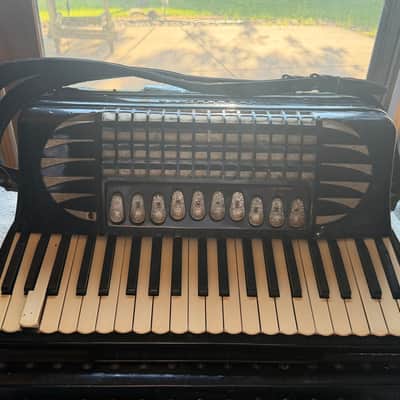 Vintage Excelsior Accordiana Professional Model 911 Piano Accordion w/ Original Case image 3