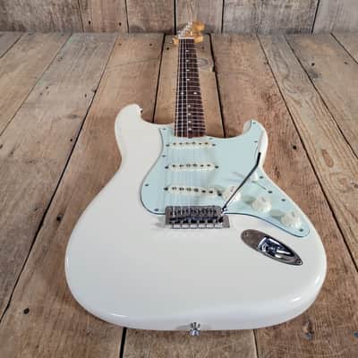 Fender Vintera Stratocaster 60's Mod 2020 w/ Gig Bag - Olympic White image 8
