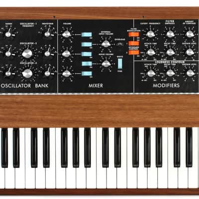 (Rare) 2018 LIMITED Moog Minimoog Model D WALNUT Reissue 44-Key Monophonic Synthesizer (2018) - Walnut / Wood
