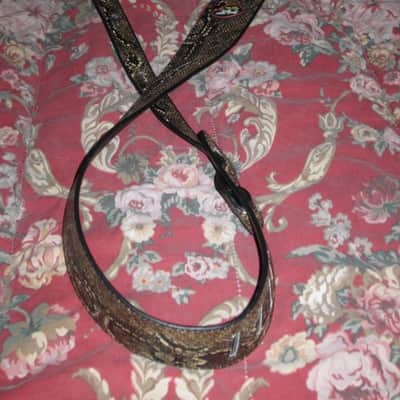 lite use RockYou (Rock You) PU Faux Leather Snakeskin Pattern Guitar Strap (front: brown, tan, black pattern) (back: black) reversible - main part of strap 2 & 3/4" wide, belt part 1 & 1/4" wide [polyurethane leather] Adjustable Length from 44" to 53" image 21