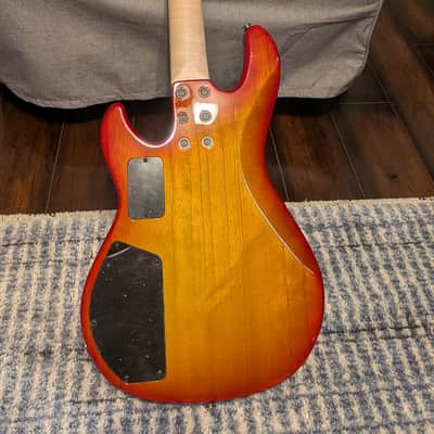 G&L USA CLF Research L-2000 4 String Bass & Case 2021 - Cherryburst image 9