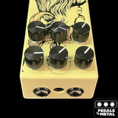 Walrus Audio Eons Five-State Fuzz 2022 - Present - Sandy Tan / Goat Graphic - X18749 image 3