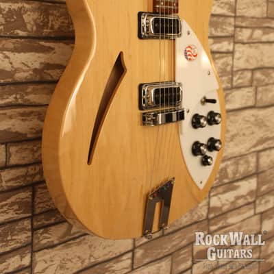 Rickenbacker  330  2013 - Mapleglo image 8