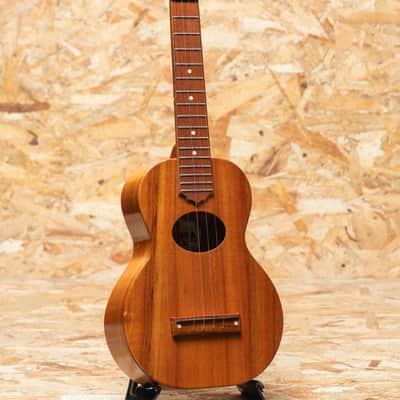 Koaloha KCM-00 Oval Hole Concert 2000 image 3