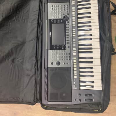 Yamaha PSR-S770 61-Key Arranger Workstation 2010s - Black