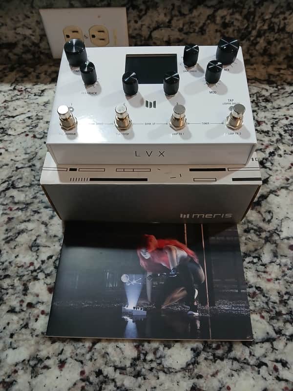 Meris LVX 2022 - Present - White image 1