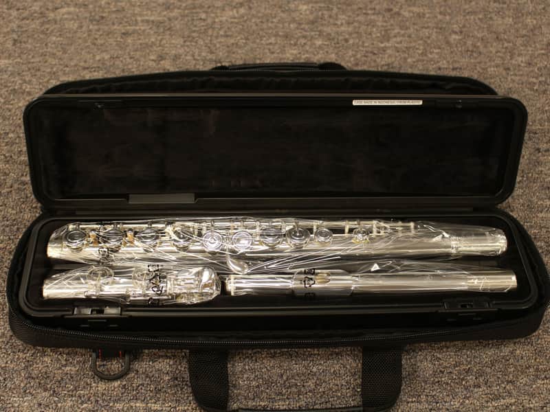 Yamaha YFL-222 Intermediate Flute w/ Offset G key