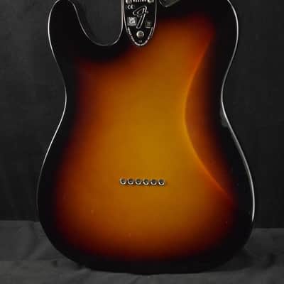 Fender American Vintage II 1975 Telecaster Deluxe 3-Color Sunburst Maple Fingerboard image 4