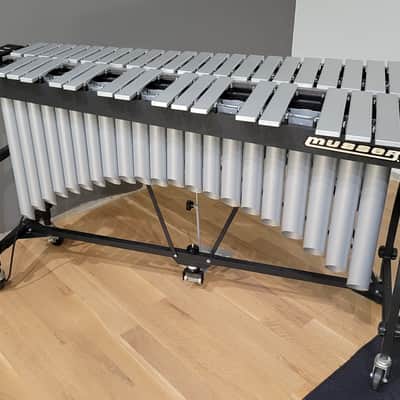 Musser M55 pro vibe - mint cond! image 2
