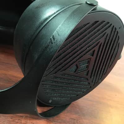 Monoprice Monolith M1070 Planar Magnetic Headphones image 7