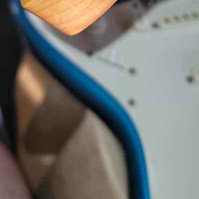 Squier Stratocaster MIJ E Series 84-87 - Lake Placid Blue image 7