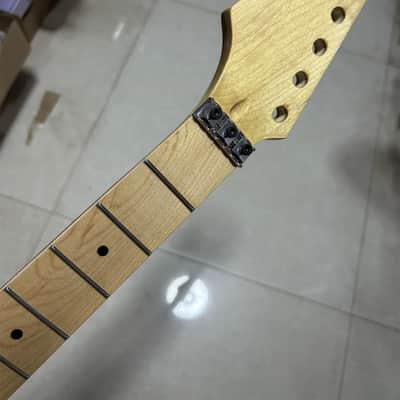 Reverse head Gloss 22 frets maple Electric guitar Neck Locking nut 25.5inch part image 1