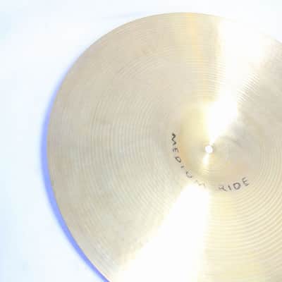 ZILDJIAN 1970s A. Zildjian 18 Inches Medium Crash 1372g A Zildjian Crash (07/06) image 6