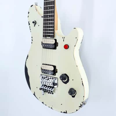 EVH Limited Edition Wolfgang Special Striped Series Guitar w/ Gig Bag - Distressed Ivory image 4