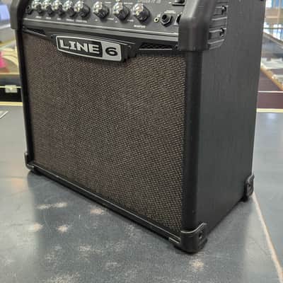 Line 6 Spider IV 15 15-Watt 1x8" Digital Modeling Guitar Practice Amp 2009 - 2016 - Black image 3