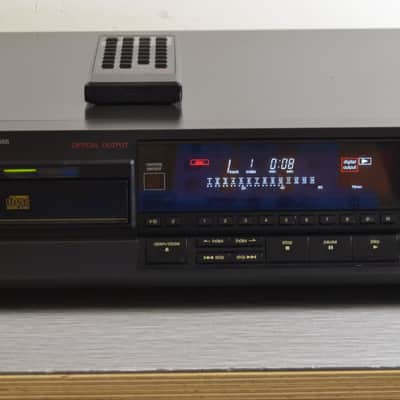 Technics SL-P555 Rare Vintage CD Player Class AA Japan Made 1988 * Remote image 1