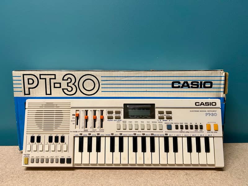 Casio PT-30 31-Key Mini Synthesizer | Reverb France