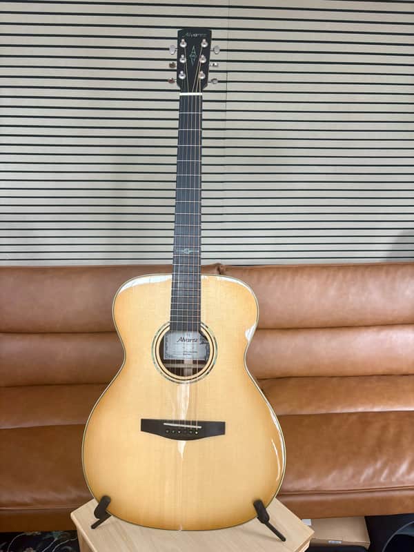 Alvarez LF70Le Daybreak Lefty Left Handed with original bag image 1