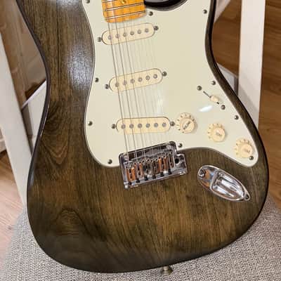 Fender Stratocaster Deluxe 2006-2008 - Faded Black Burst Nitrocellulose image 17