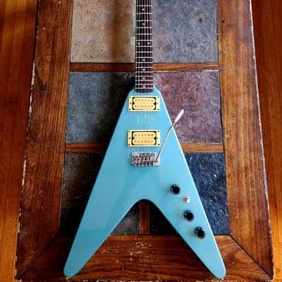 Hondo Deluxe Series 767 HH flying V vintage '80s - blue image 3