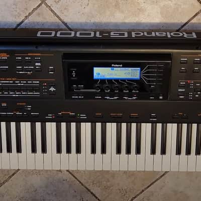 Roland G-1000 Arranger Workstation image 2