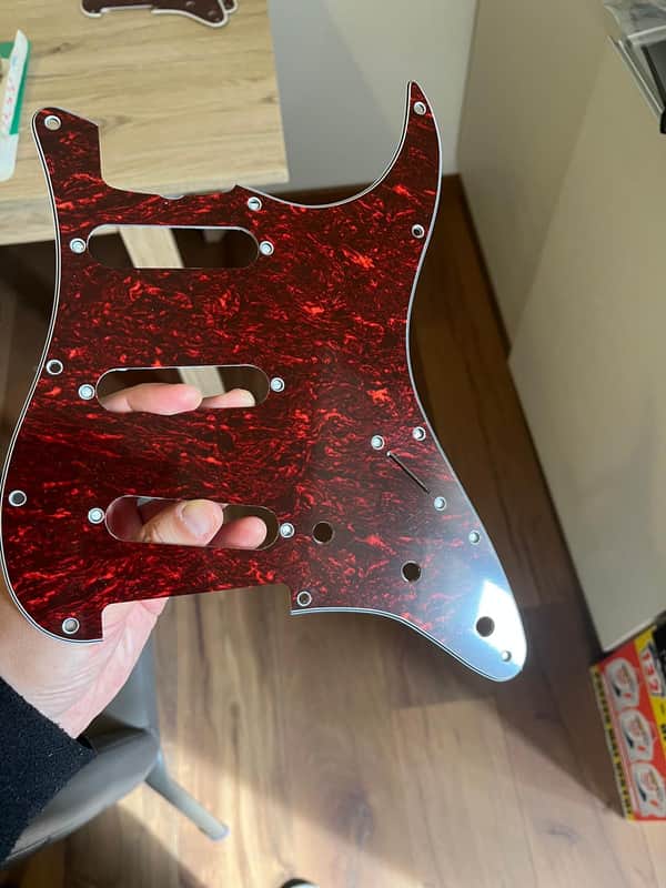 Red Tortoise Vintage style Stratocaster Pickguard Chinese replica image 1