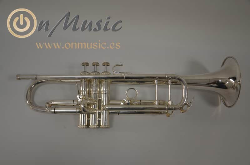Trompeta Bach Stradivarius 72 estrella Corporation plateada como nueva image 1