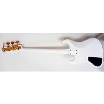Moon JJ4 Larry Graham Signature all white image 3