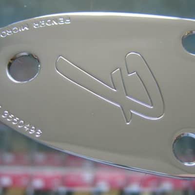 Fender Vintage 70s 3-Bolt F-Logo Neck Plate 0054525049 image 2