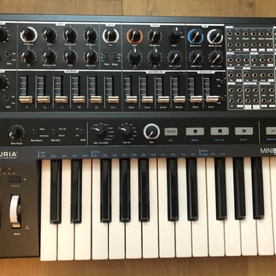 Arturia MiniBrute 2 25-Key Synthesizer 2018 - Present - Black