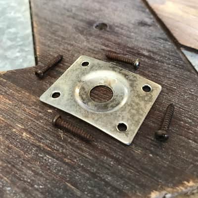 Real Life Relics Aged Nickel Curved Square Recessed Jack Plate    [AB1]