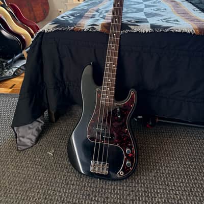 Fender American Vintage '62 Precision Bass 2000 - 2006 - Black image 4