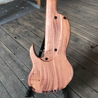 Short scale 6 string fretless bass guitar by JL 2023 - Sapele image 15