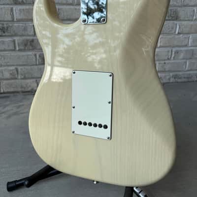 Michael Tuttle Custom Classic S - Mary Kay White Nitro image 14