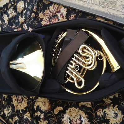 Hans Hoyer French Horn 5812 Descant Horn 2000 - 2010 Gold Lacquer New Stock image 3