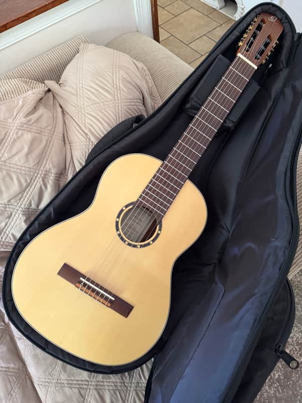 Ortega Family Series Pro 7-String Solid Top Nylon Classical Guitar w/ Bag image 1