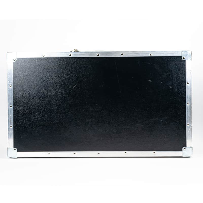 Roadie Utility Road Case / Hardshell Travel Case - 28.5" x 16" x 5" - Black image 1