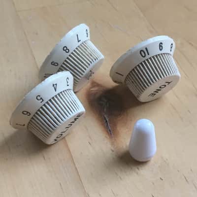 1987 Fender American Vintage Reissue Strat Stratocaster Knobs Guitar Relic Cream image 9