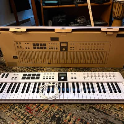 Arturia KeyLab Essential 61 MkIII MIDI Controller 2023 - Present - White image 1
