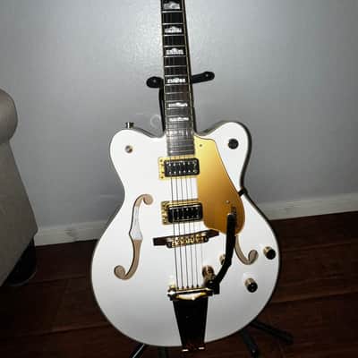 Gretsch G5422TG Electromatic Double Cutaway Hollow Body with Bigsby, Gold Hardware - Snow Crest White image 3