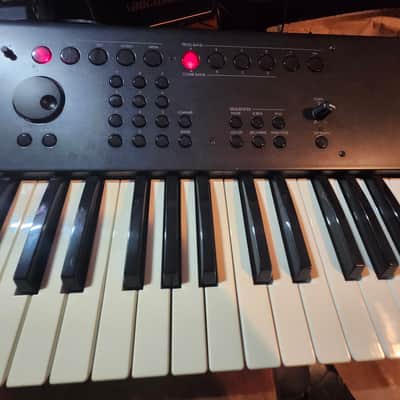 Korg M50 61-Key Music Workstation Keyboard 2000s - Black image 6