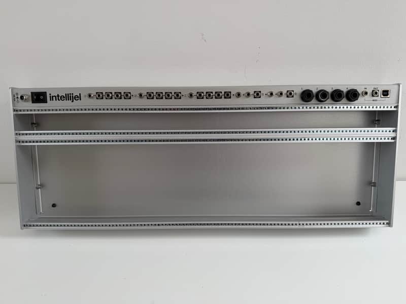 Intellijel 4U 104HP Palette Case 2019 - Present - Silver image 1