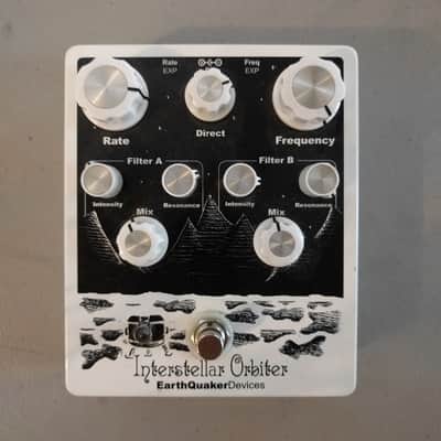 EarthQuaker Devices Interstellar Orbiter Dual Resonant Filter image 1