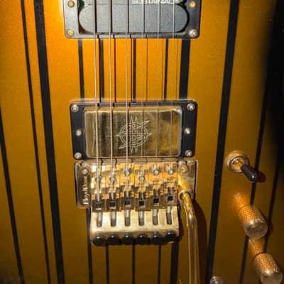 Schecter Synyster Gates Signature Synyster Custom-S Sustainiac with Schecter Humbucker 2018 - Present - Satin Gold Burst image 5
