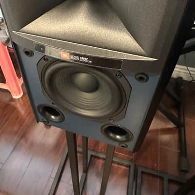 JBL 4305P Powered speakers image 6