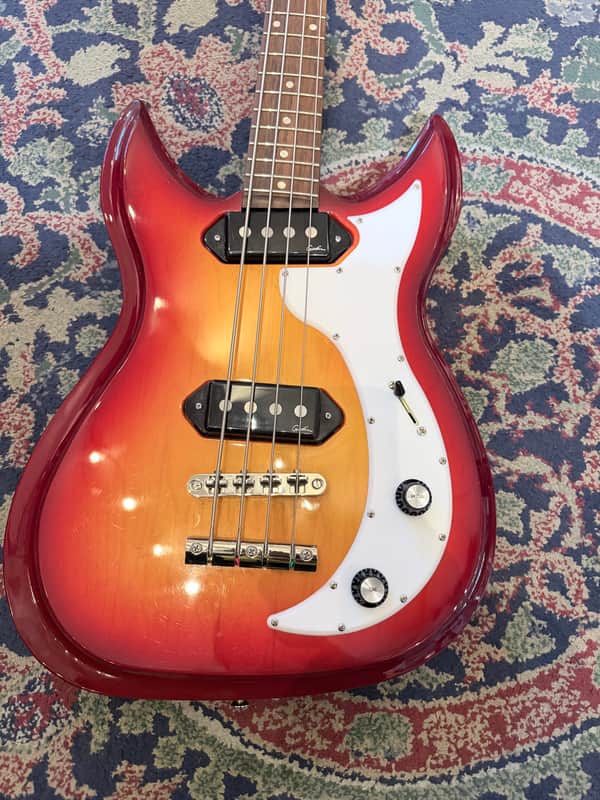 Godin Dorchester 4